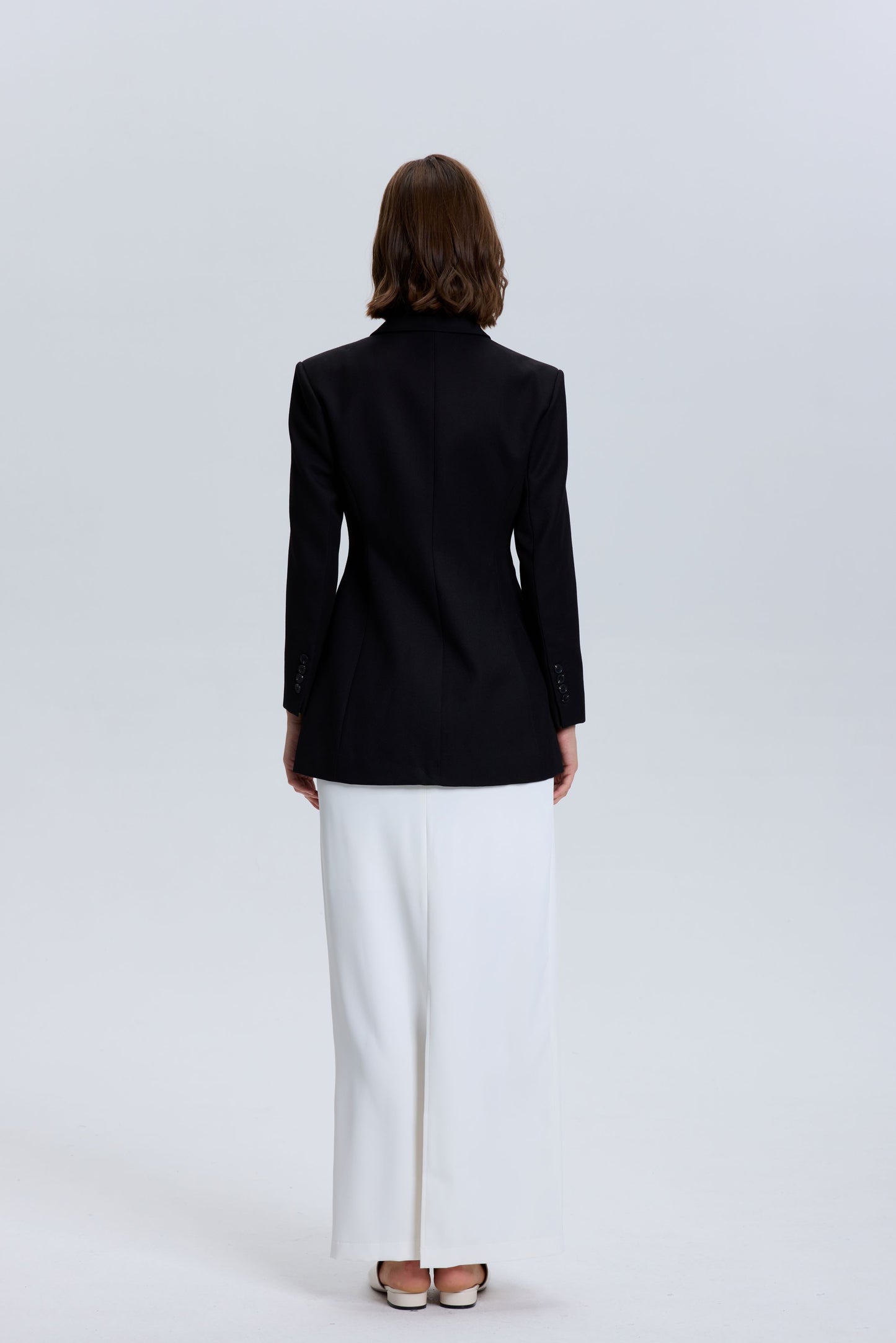 Gradient Buttons Tailored Wool Blazer_ Black