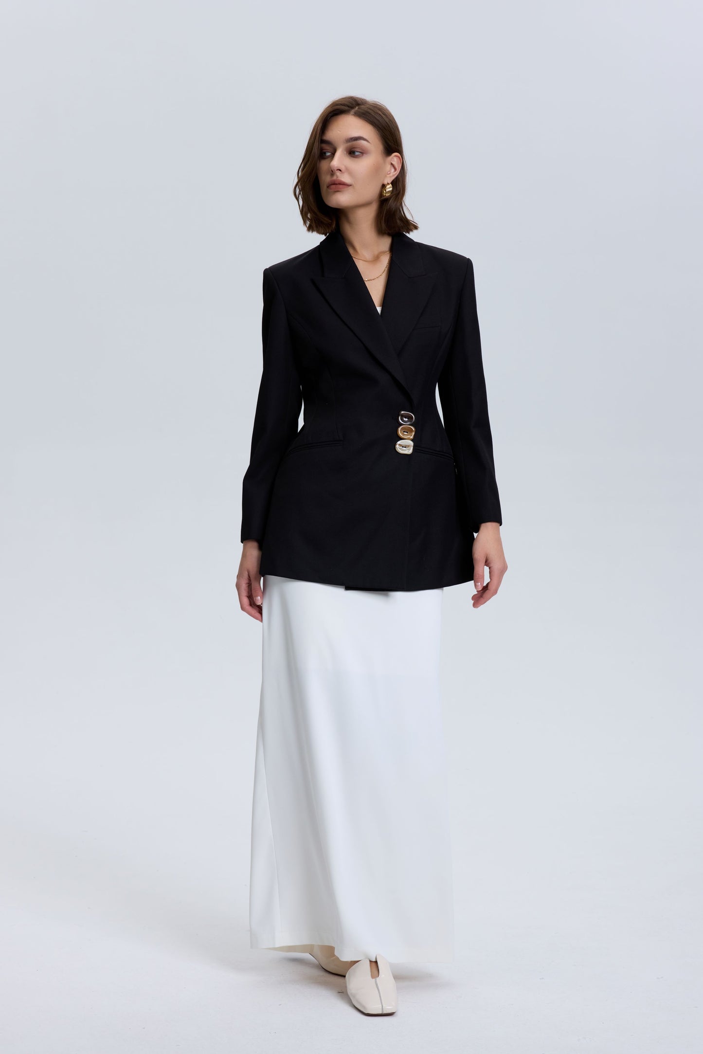 Gradient Buttons Tailored Wool Blazer_ Black