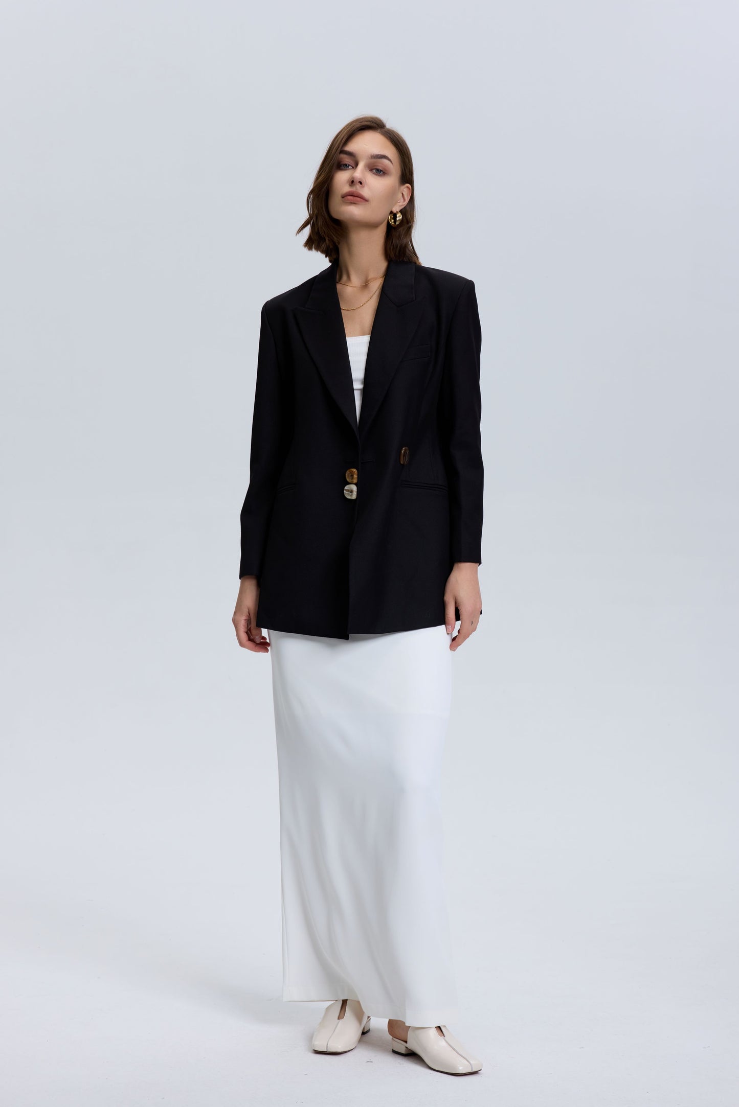 Gradient Buttons Tailored Wool Blazer_ Black