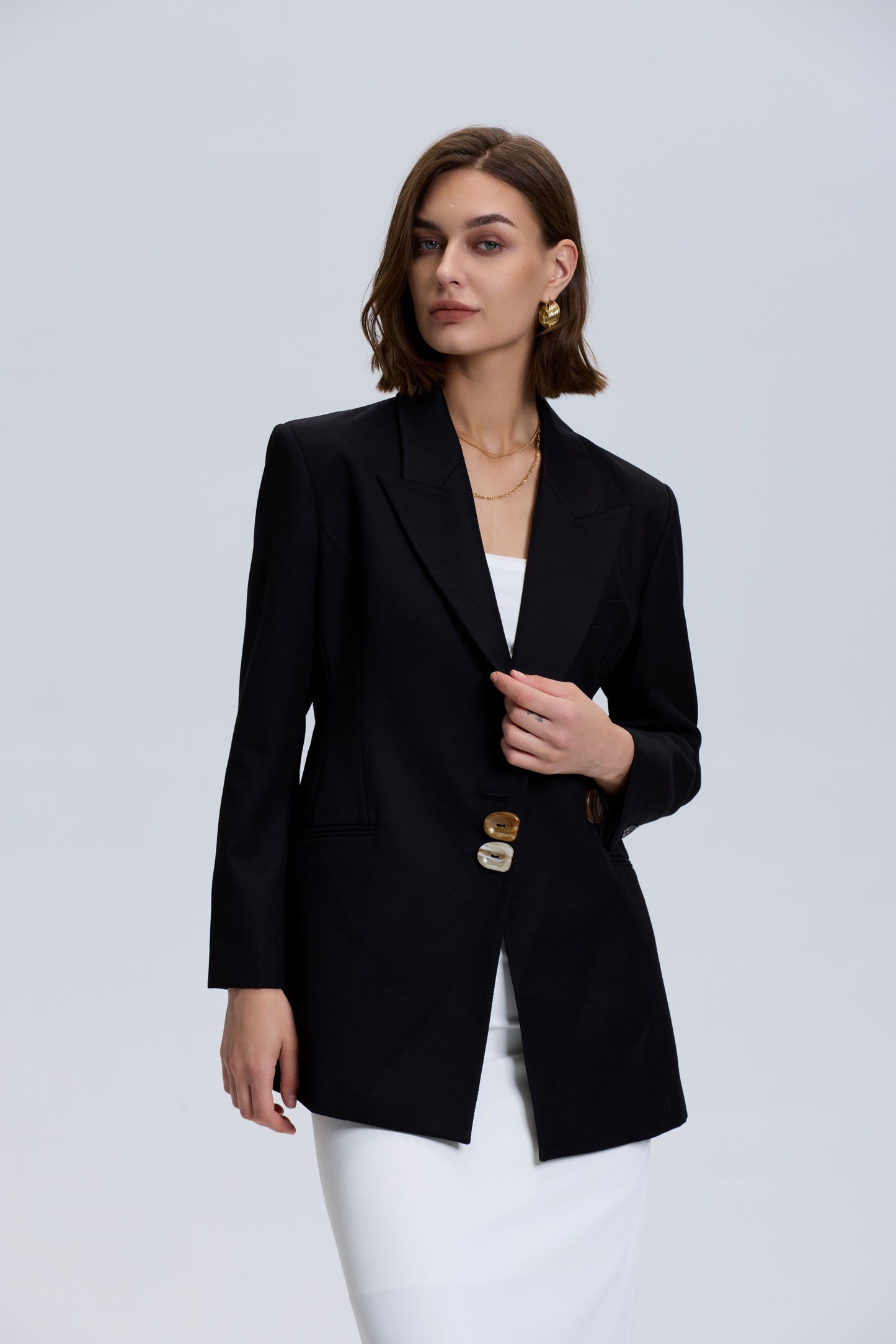 Gradient Buttons Tailored Wool Blazer_ Black